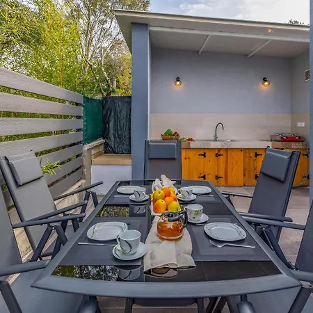 Сasa de vacaciones 2 Bedroom Beautiful In *