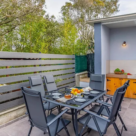 펜션 2 Bedroom Beautiful In
