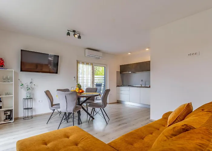 펜션 2 Bedroom Beautiful In 페로이