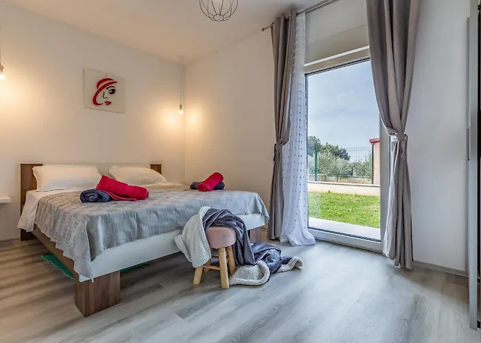 2 Bedroom Beautiful In 펜션