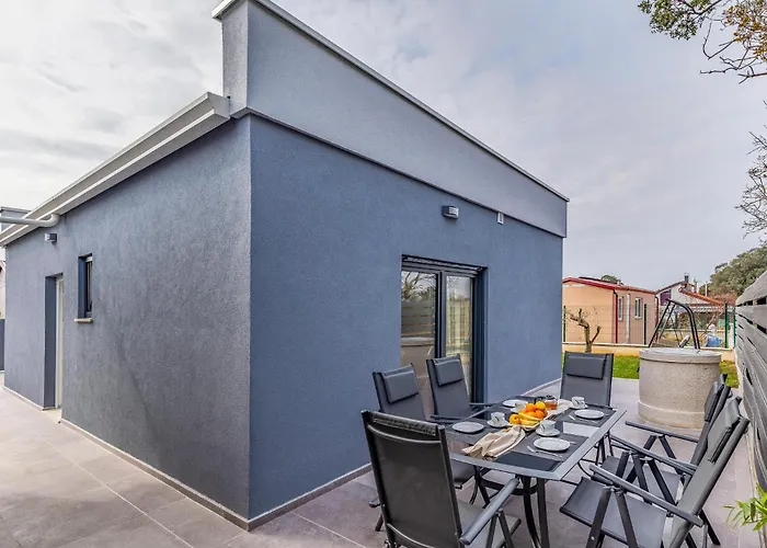 2 Bedroom Beautiful In 펜션 *