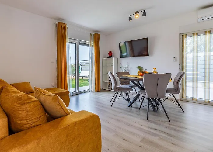 펜션 2 Bedroom Beautiful In 페로이