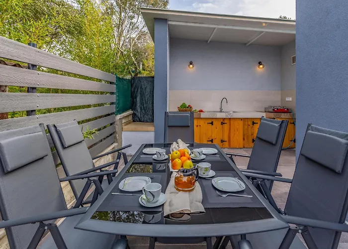 펜션 2 Bedroom Beautiful In *